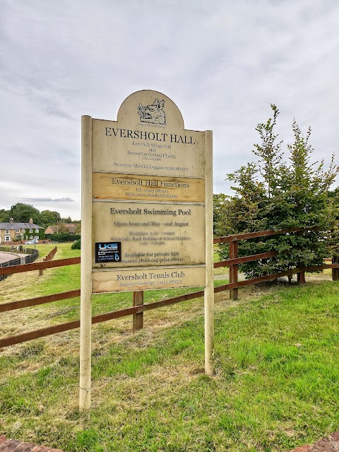 The Eversholt Swimming Pool