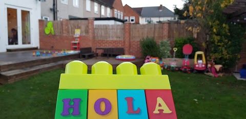 Huellas Bilingual Childcare