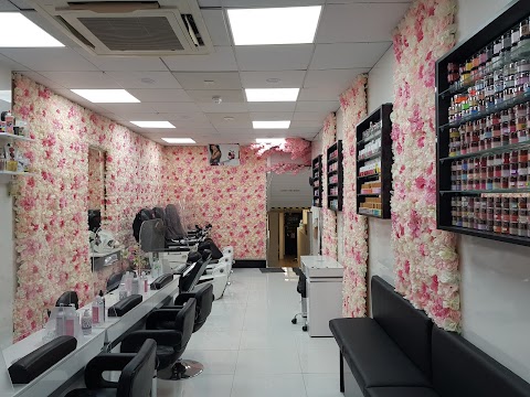 Nailux & beauty Chiswick