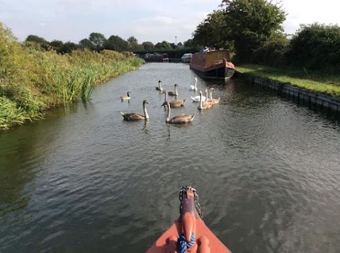 Chesterfield Canal Boat Co