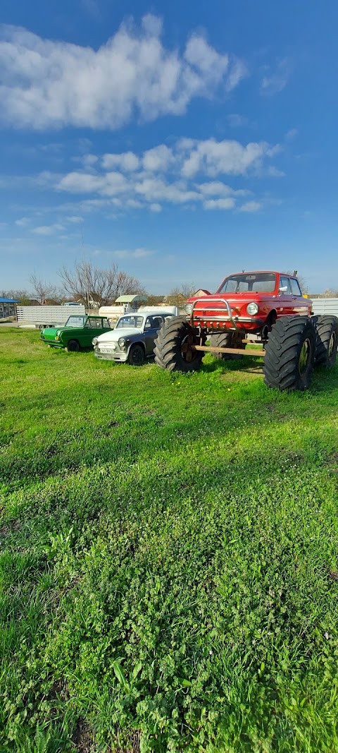 Автотракторні запчастини