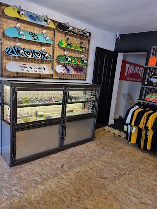 DEAD CITY SKATE SHOP