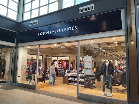 Tommy Hilfiger