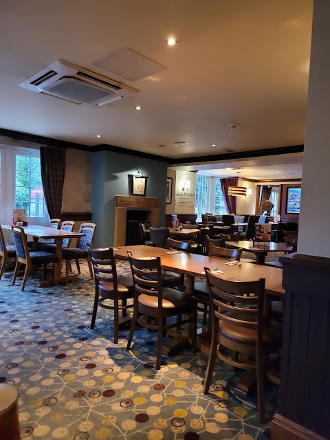 Chequers Corner Brewers Fayre