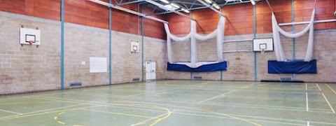West Reading Badminton Club. (for court hire pls contact Theale Green School)