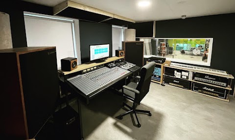 Dubrek Studios