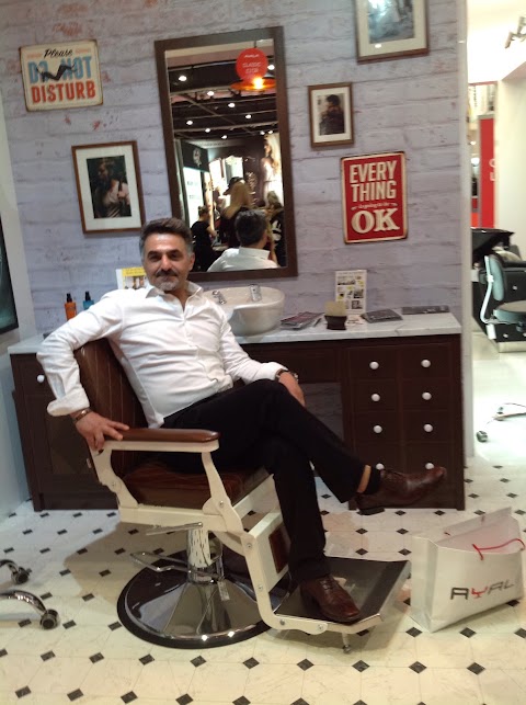 ISAR GENTS HAİR BARBER SHOP Bishopsgate, Liverpool Street, City Of London,,