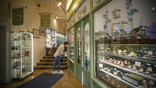 Courtville - Antique and Vintage jewellers