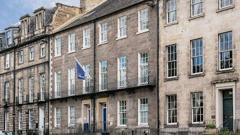 Travelodge Edinburgh Central Queen Street