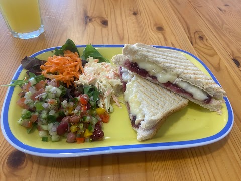 Larkrise Café