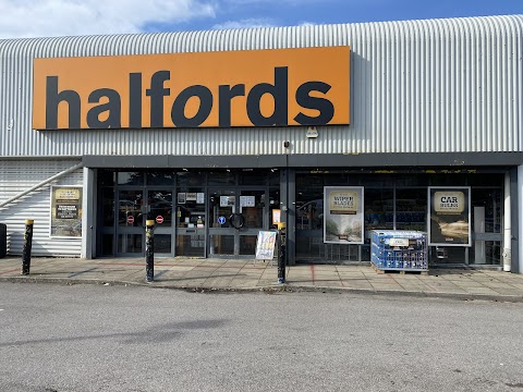 Halfords - Waterlooville