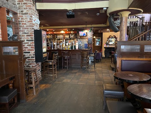 McHughs Bar and Restaurant