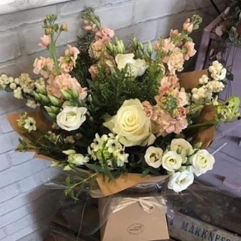 Margot Flowers - Floral Studio