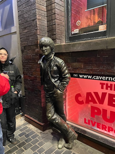 Eleanor Rigby Statue