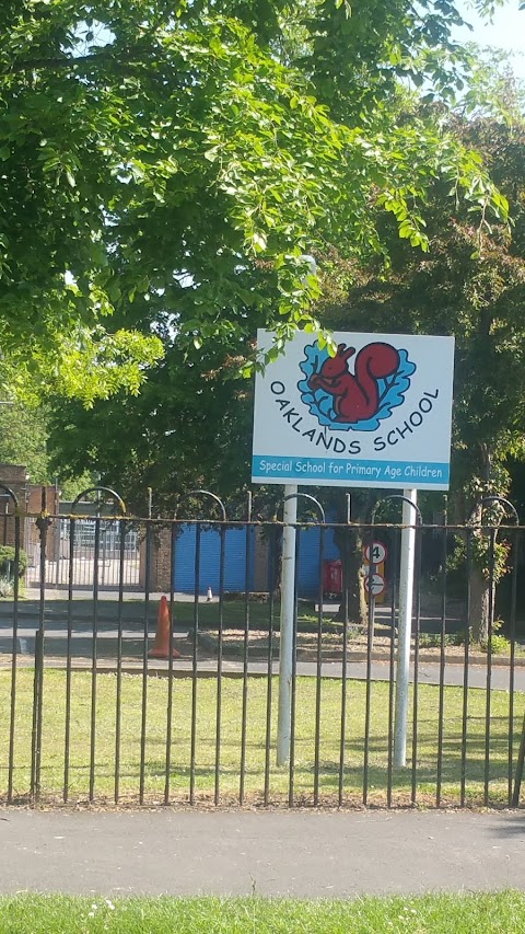 Oaklands School