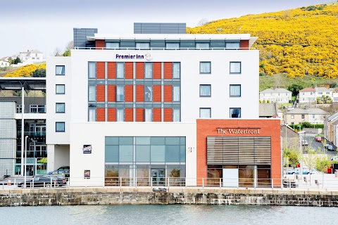 Premier Inn Swansea Waterfront hotel