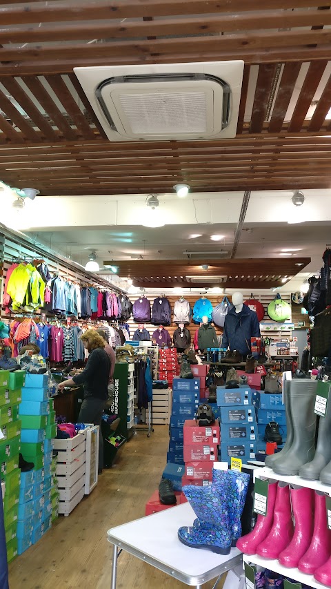 Mountain Warehouse