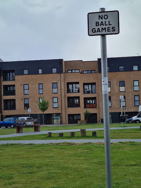 Lymington Mews Open Space