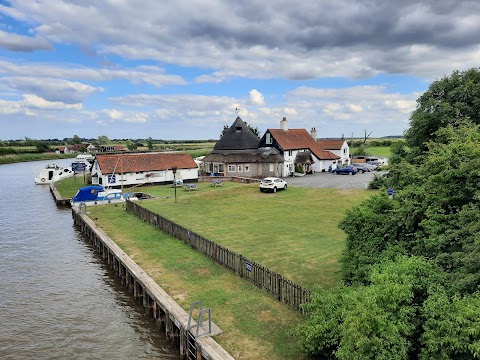 Acle Bridge Inn