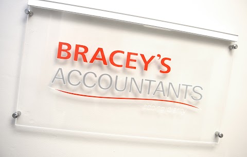 Bracey's Accountants