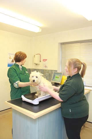 MacArthur Barstow & Gibbs - Droitwich Vets