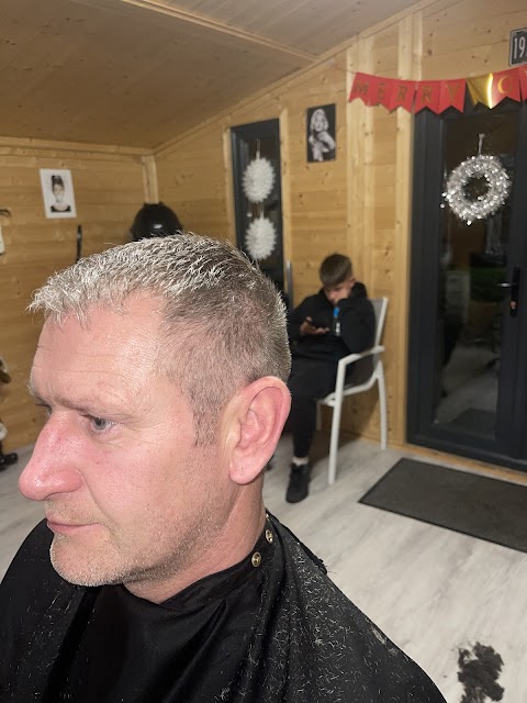 charlie's trim's barber shop