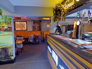 UNIQ INDIAN BAR&GRILL