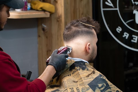 ROYAL BARBER MCR