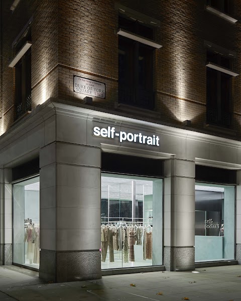 self-portrait Chelsea store