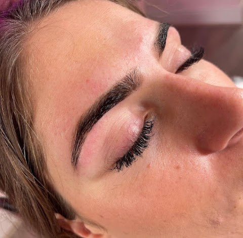 Luxe Dublin Eyebrows and Eyelash Extensions