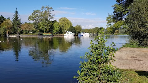 Mapledurham House