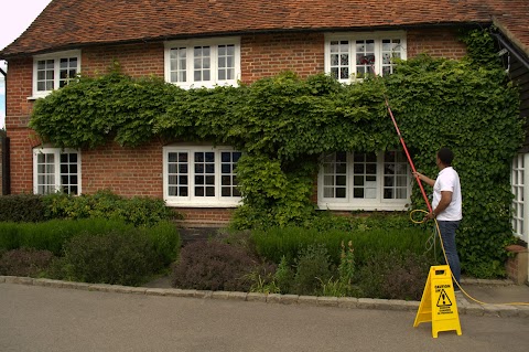 Window Cleaners Wokingham