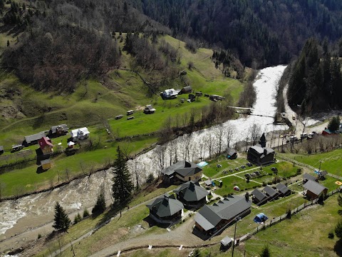 Рафтинг в Карпатах «Білий Слон»