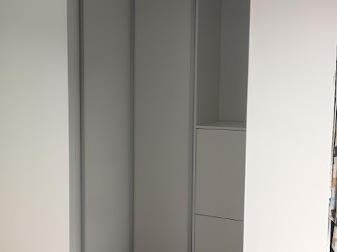 Fitted And Built In Wardrobes UK