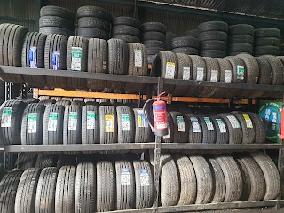 JJ Tyres & recovery