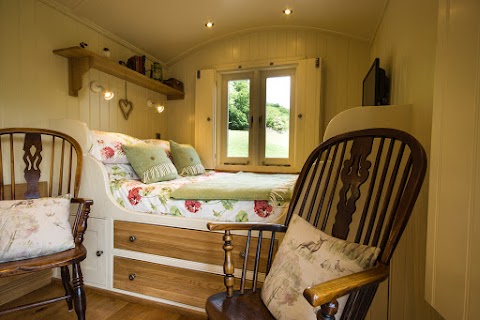 Oaker Farm Holidays - Cottages and Shepherd's Hut