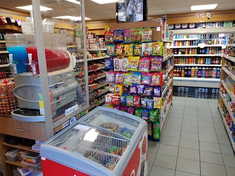 Tweed Drive Corner Shop