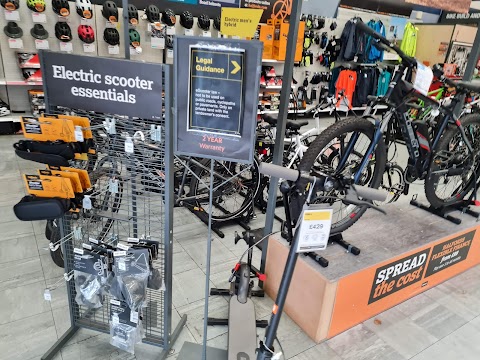 Halfords - Bilston