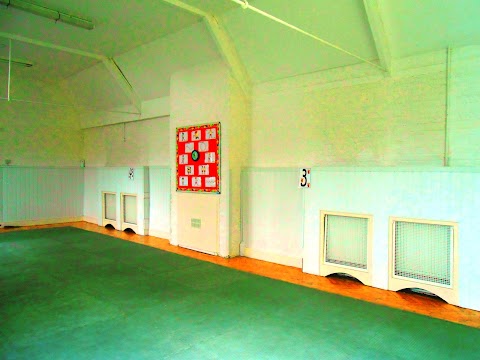 Oaks Activity Centre & Pre School