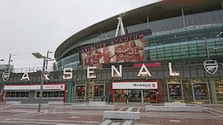 The Arsenal: Highbury store