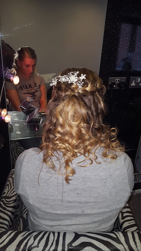 Shamarie mobile hairdresser salon