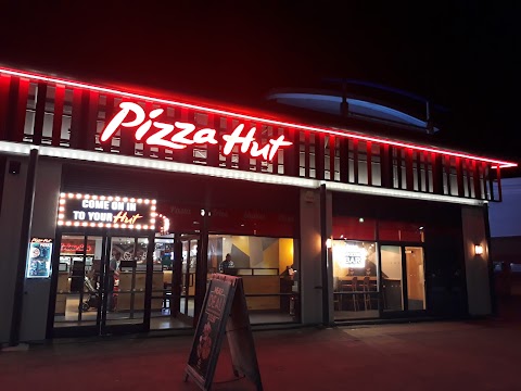 Pizza Hut Restaurants