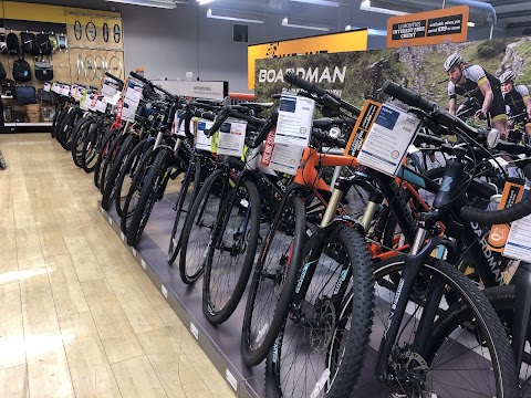 Halfords - Redhill