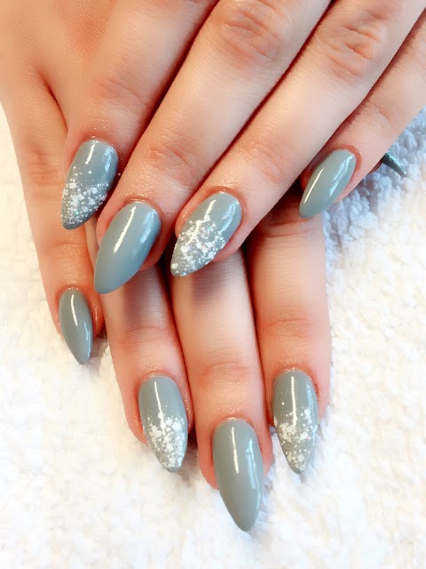 Chic Nails