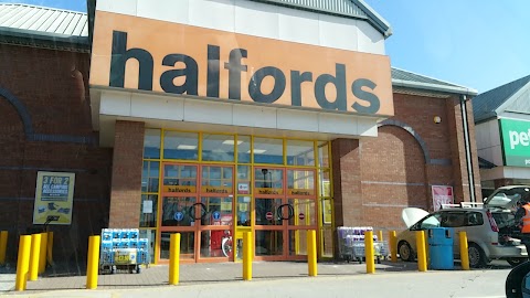 Halfords - Burton on Trent