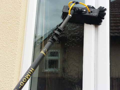 KINGSWINFORD WINDOW CLEANING