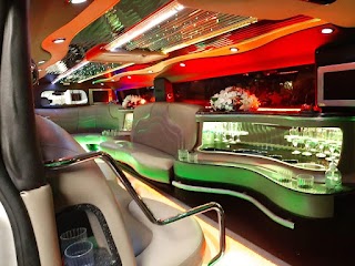 Lavish Limos & Wedding Car Hire