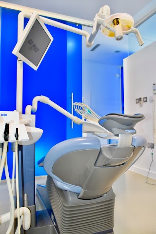 London Smile Studio | Dental Care and Implant Centre