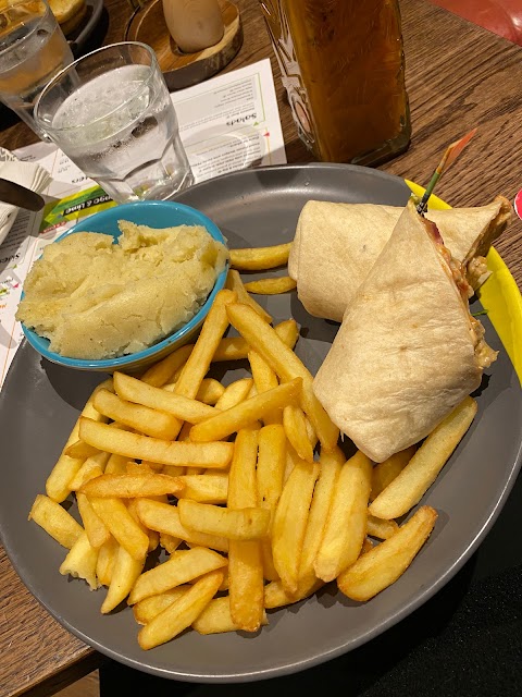 Nando's Dudley