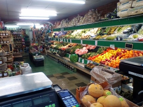 Clanfield Greengrocers & Florist (N. Hadwen)